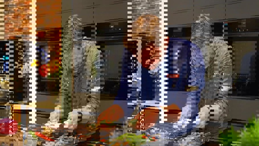 Ontdek de NEFF inductiekookplaat met afzuiging